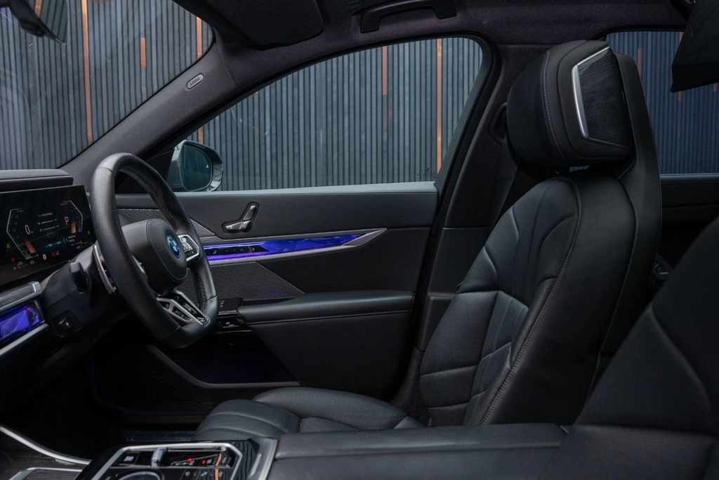 BMW 7 Series 750E Xdrive Excellence Blue #49