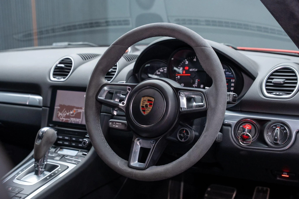 Porsche 718 Cayman 2.5T Gts Pdk Euro 6 Ss Red #4