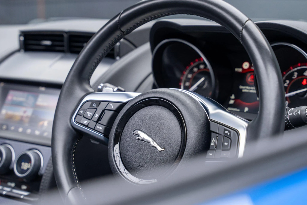 Jaguar F-Type 5.0 Supercharged V8 R Awd Black #43