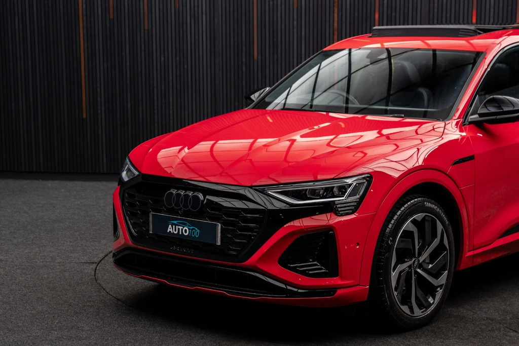 Audi Q8 e tron 55 Black Edition Sportback Quattro 114Kwh Red #5
