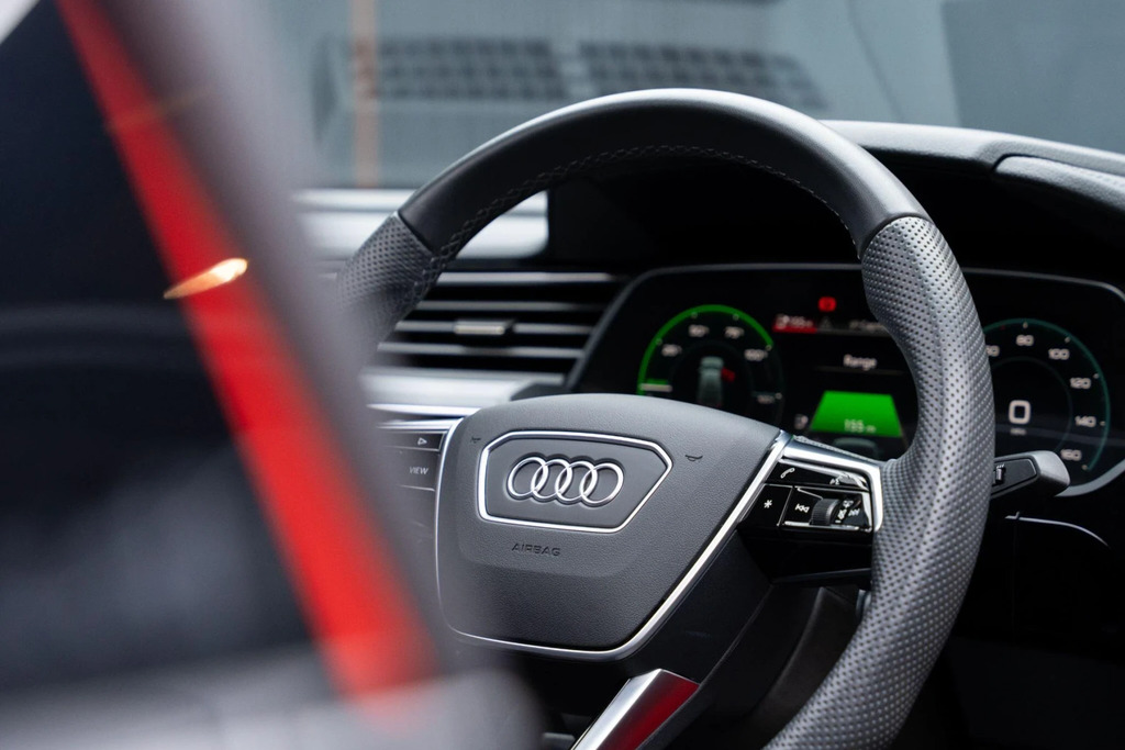 Audi Q8 e tron 300Kw 55 Quattro 114Kwh Sport Tech Pack Grey #49