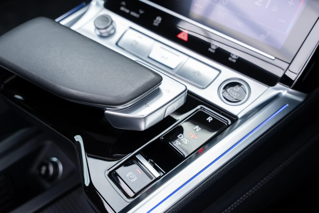 Audi Q8 e tron 300Kw 55 Quattro 114Kwh Sport Tech Pack Grey #32