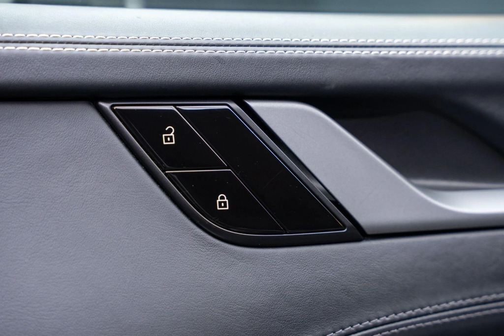 Porsche 911 3.0T 992 Carrera 4S Grey #33