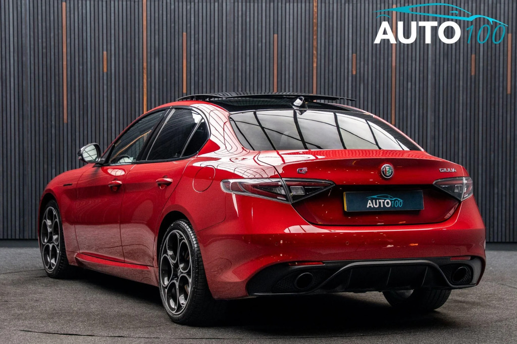 Alfa Romeo Giulia 2.0T Competizione Euro 6 Ss Red #3