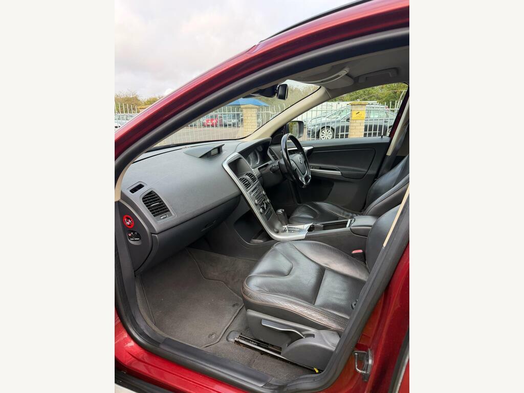 Volvo XC60 Suv 2.4 D5 Se Lux 2010 Black #15