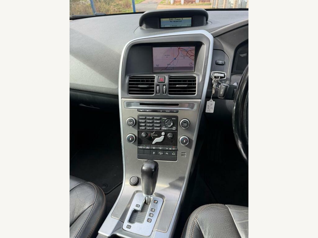Volvo XC60 Suv 2.4 D5 Se Lux 2010 Black #13