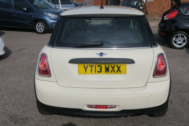 Mini Hatch 1.6 First Hatchback Euro 5 75 P White #6