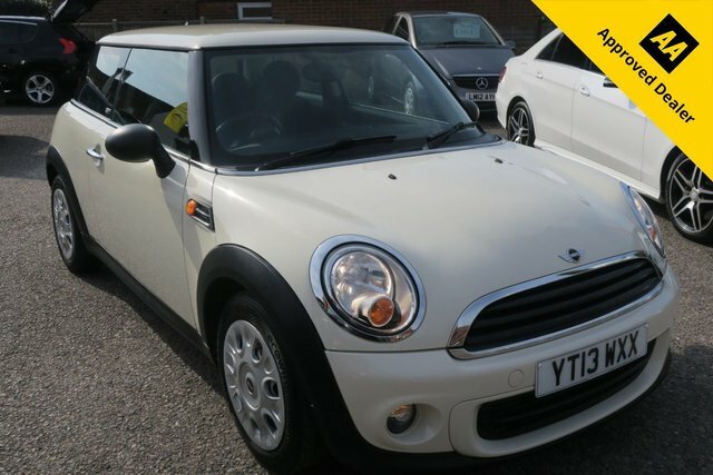 Mini Hatch 1.6 First Hatchback Euro 5 75 P White