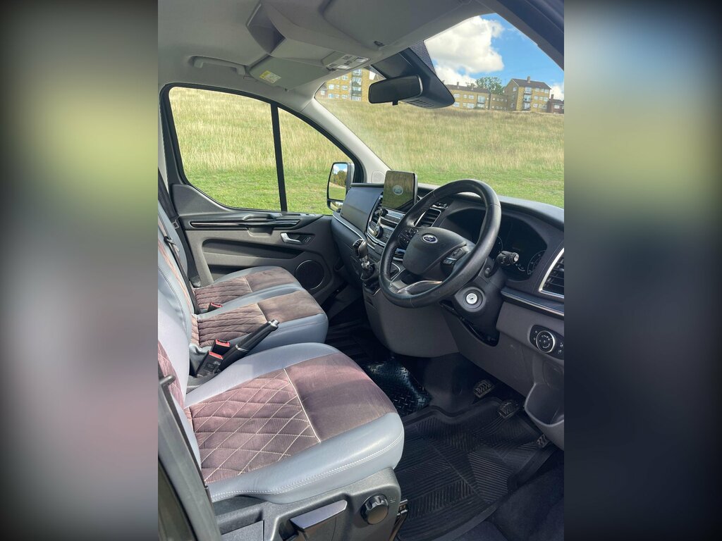 Ford Tourneo Custom Minibus 2.0 320 Ecoblue Titanium 201919 Black #9