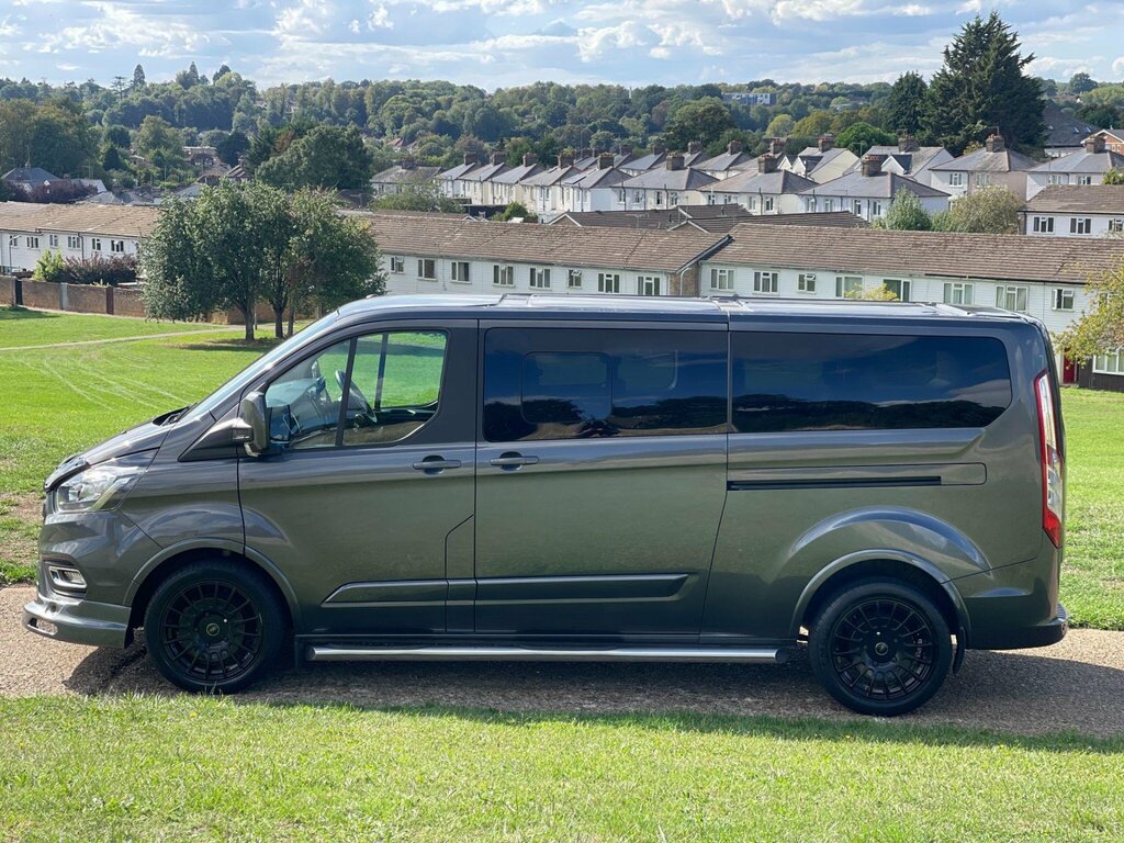 Ford Tourneo Custom Minibus 2.0 320 Ecoblue Titanium 201919 Black #7