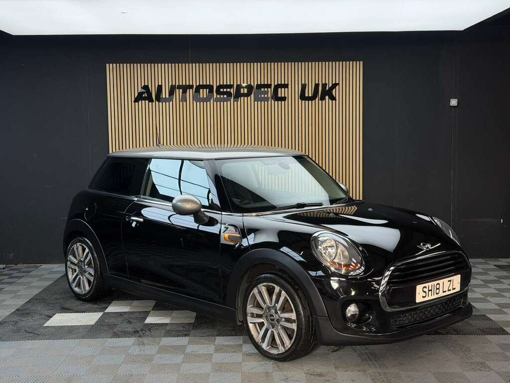 Mini Hatch Hatchback 1.5 Cooper Seven Hatchback Ma Black