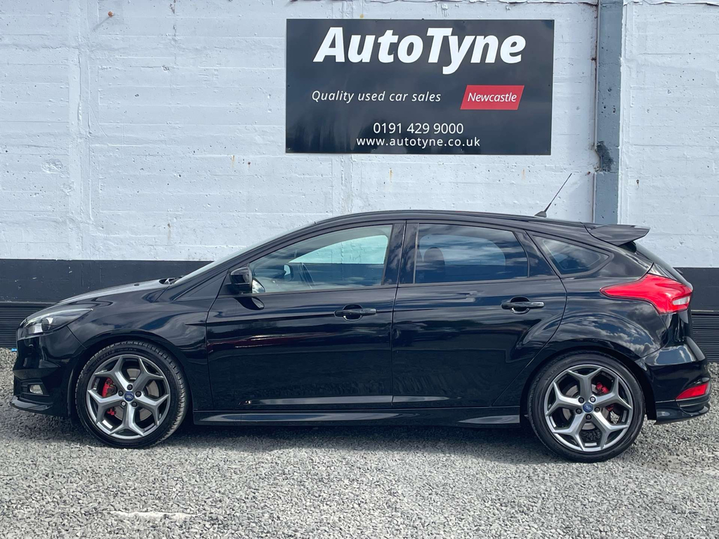 Ford Focus St-3 Hatchback Powershift Euro 6 Ss Black #5