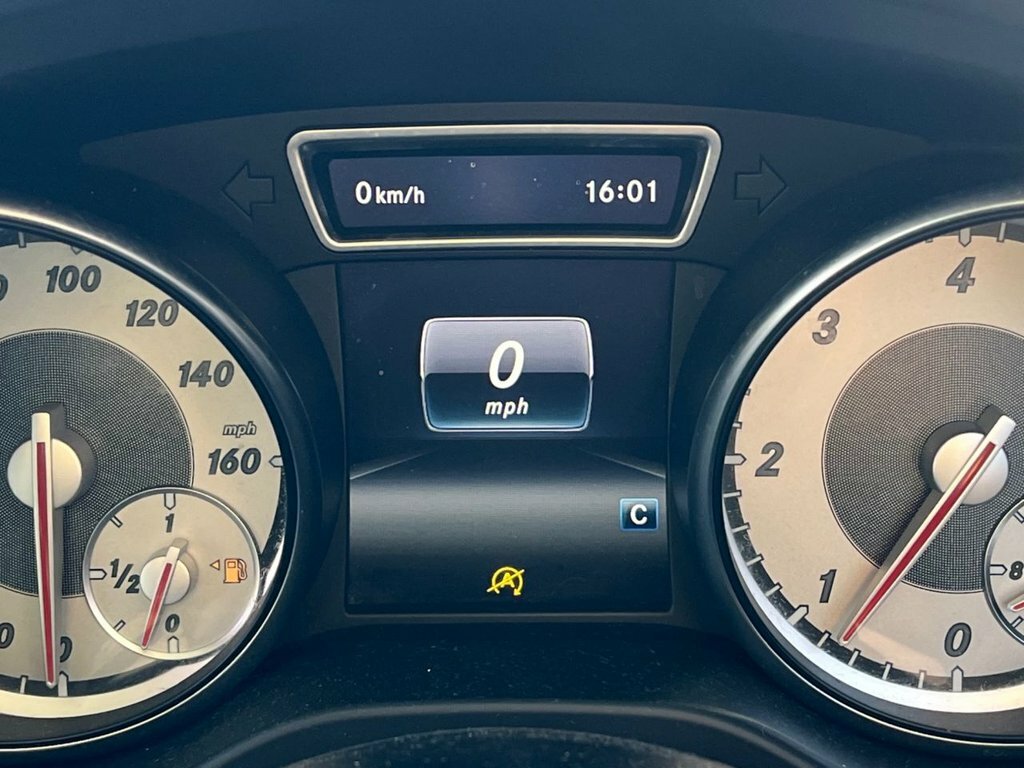 Mercedes-Benz GLA Class Gla 220D 4Matic Sport Premium Plus Grey #10