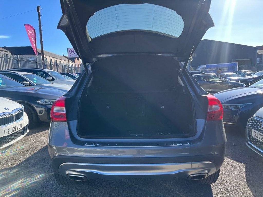 Mercedes-Benz GLA Class Gla 220D 4Matic Sport Premium Plus Grey #8