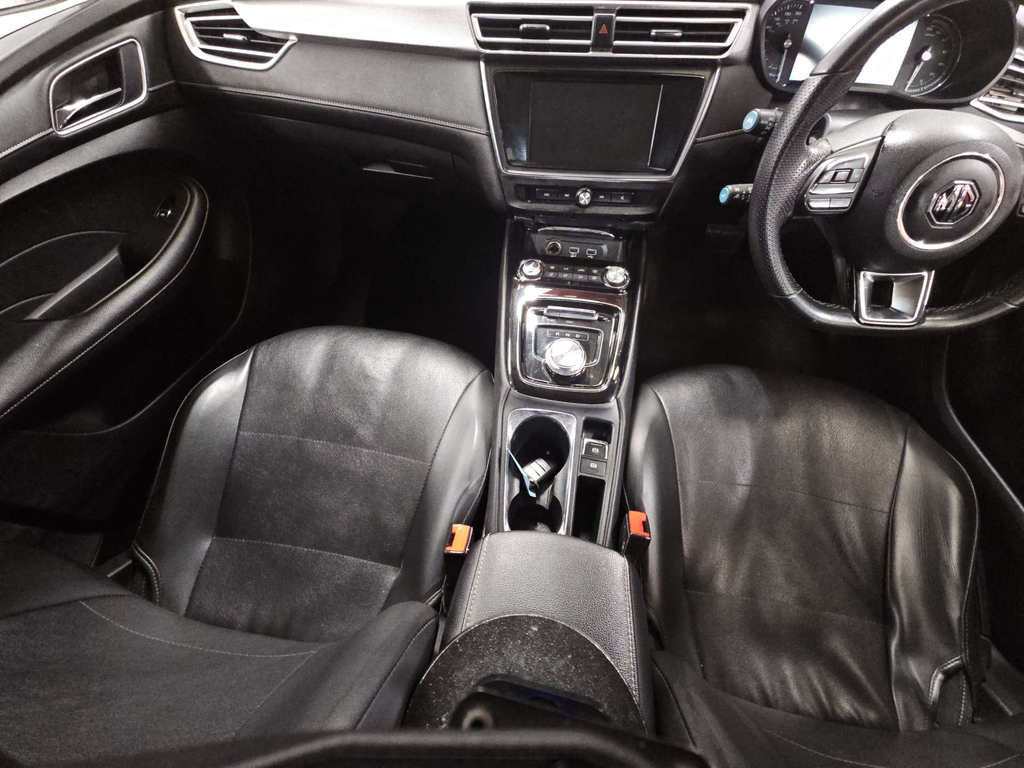 MG MG5 61.1Kwh Excite Long Range Estate GV22FWP Silver #4