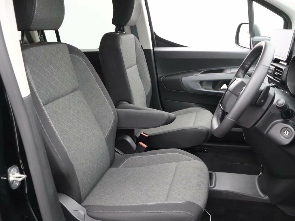 Vauxhall Combo-e Life 52Kwh Ultimate Mpv 7.4Kw Charge White #8
