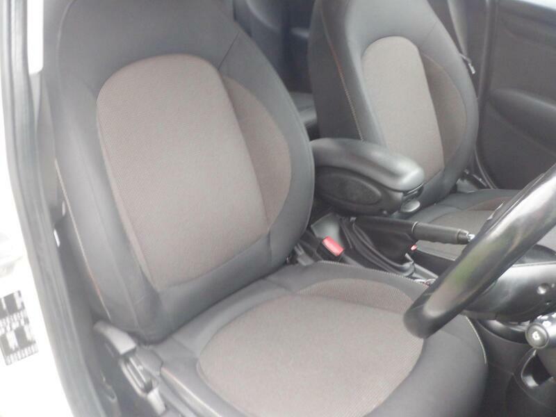 Mini Hatch 1.5 Cooper Euro 6 Ss White #4