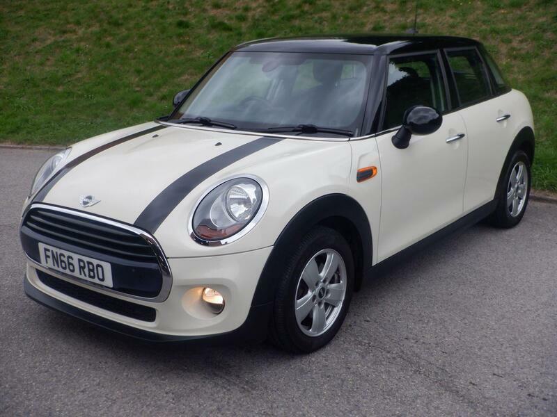 Mini Hatch 1.5 Cooper Euro 6 Ss White