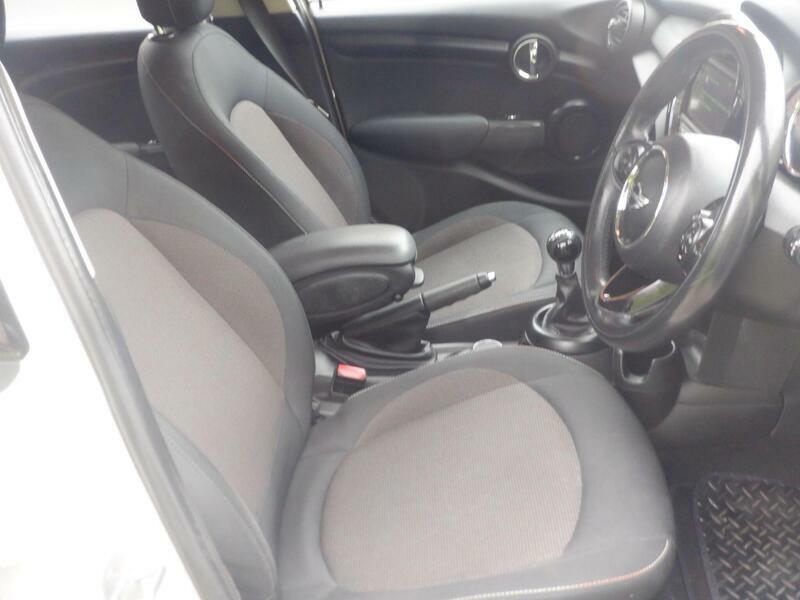 Mini Hatch 1.5 Cooper Euro 6 Ss White #3