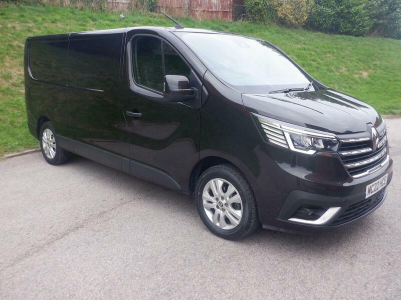 Renault Trafic 2.0 Dci Blue Ll30 Sport L2 H1 Euro 6 Ss Black #2