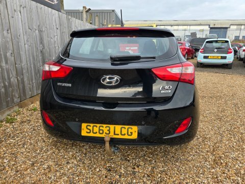 Hyundai I30 Active Crdi Black #4