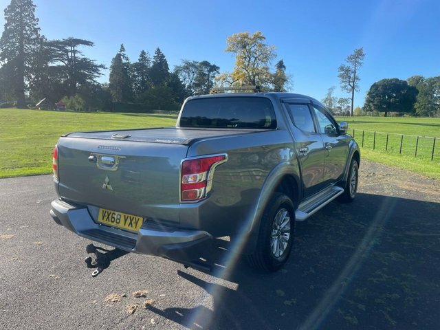 Mitsubishi L200 2018 2.4 Di-d Dc Barbarian Pickup Double Cab D Grey #5