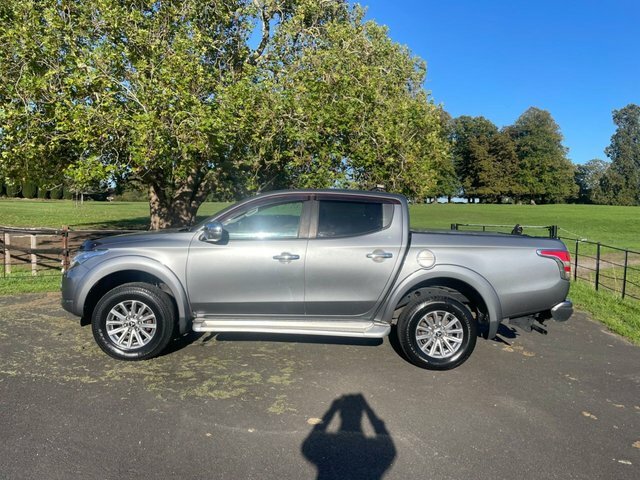Mitsubishi L200 2018 2.4 Di-d Dc Barbarian Pickup Double Cab D Grey #2
