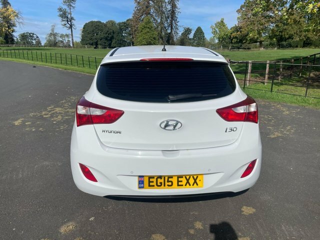 Hyundai I30 2015 1.6 Se Hatchback Euro 6 120 White #4