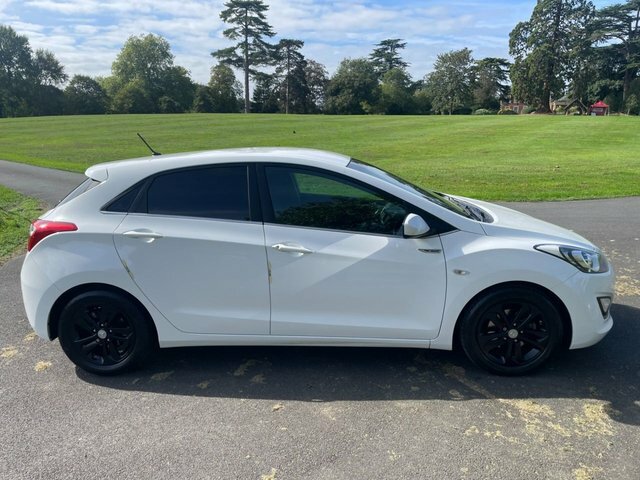 Hyundai I30 2015 1.6 Se Hatchback Euro 6 120 White #5