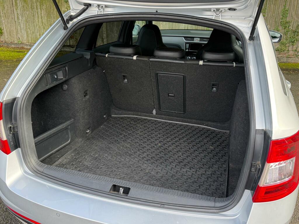 Skoda Octavia 1.6 Tdi Cr S Dsg Grey #32