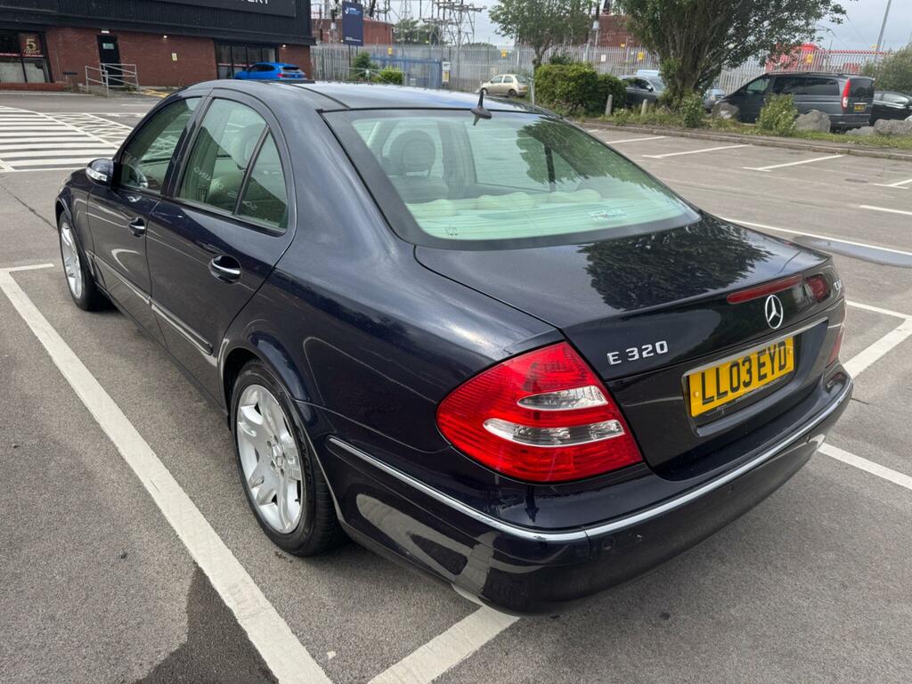 Mercedes-Benz E Class Elegance Blue #5