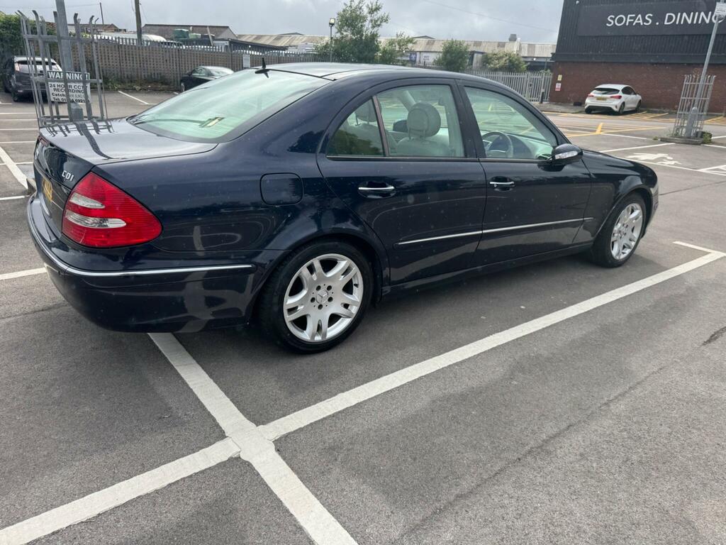 Mercedes-Benz E Class Elegance Blue #4