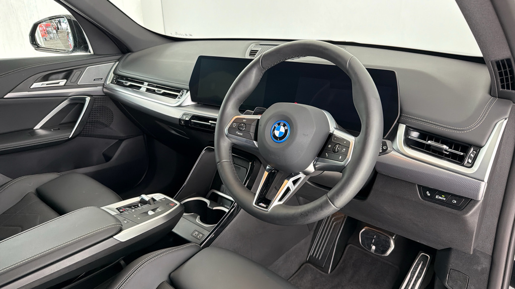 BMW iX1 20 66.5Kwh M Sport Suv Edrive 1 Black #6