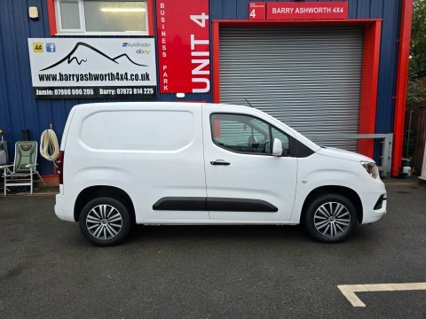 Vauxhall Combo L1h1 2300 Sportive White #4