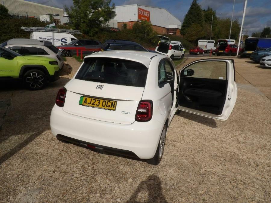 Fiat 500E 24Kwh Action Hatchback White #5