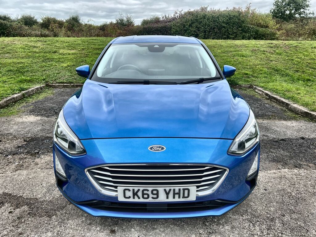 Ford Focus Titanium Blue
