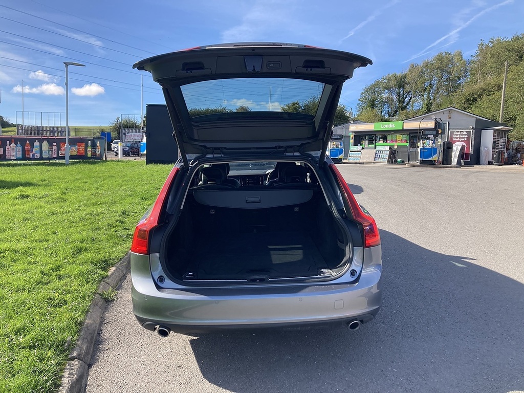 Volvo V90 2.0 D4 190 Inscription Geartronic White #19