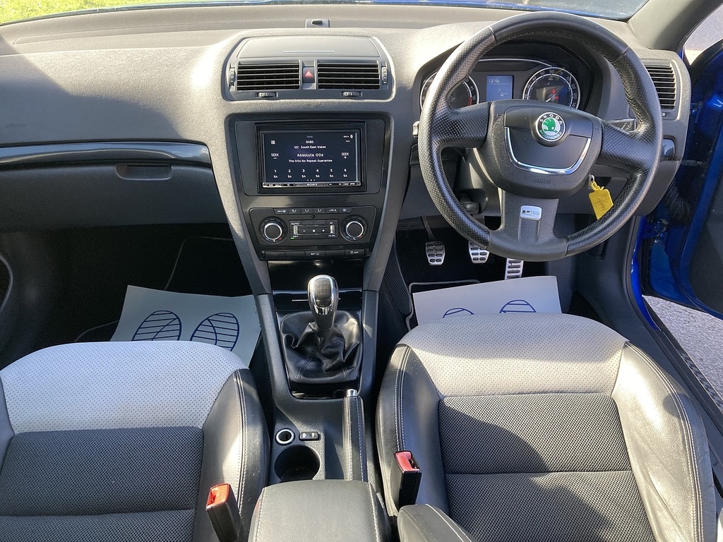 Skoda Octavia 2.0 Tdi Laurin Klement 2012 Grey #13