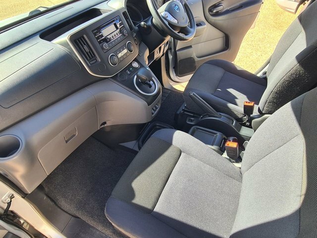Nissan e-NV200 Acenta Panel Van Silver #3