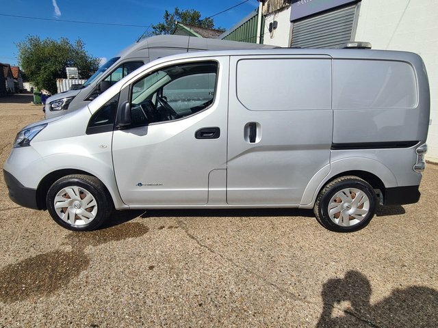 Nissan e-NV200 40Kwh Tekna Panel Van Swb Quick White #20