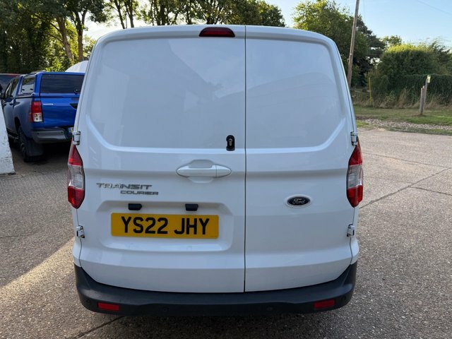 Ford Transit Courier Ecoboost Limited Panel Van White #6