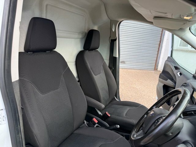 Ford Transit Courier Ecoboost Limited Panel Van White #4