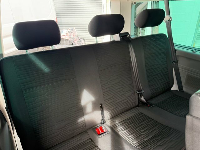Volkswagen Transporter Shuttle Tdi Se Minibus Dsg Black #5