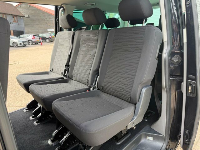Volkswagen Transporter Shuttle Tdi Se Minibus Dsg Black #4