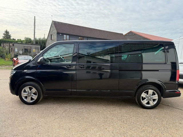 Volkswagen Transporter Shuttle Tdi Se Minibus Dsg Black #2