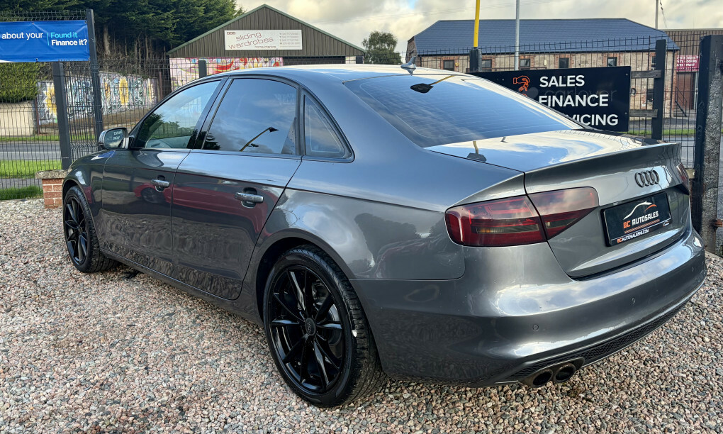 Audi A4 Saloon  #3