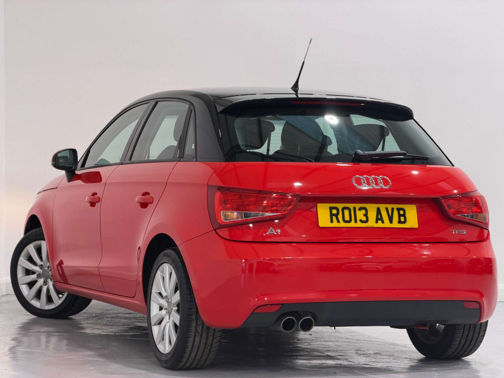 Audi A1 Sportback Tfsi Sport Red #3