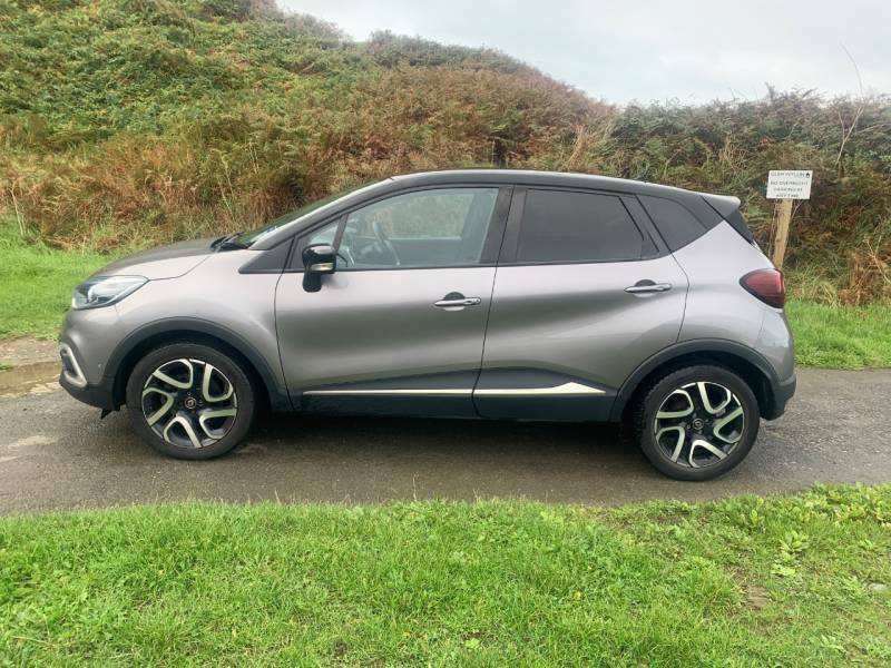 Renault Captur 1.3 Tce 150 Iconic Edc - 2020 69 Black #4