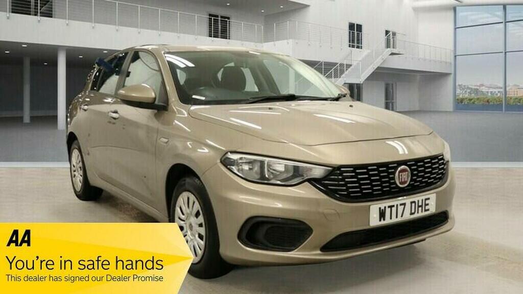 Fiat Tipo Hatchback 1.4 Mpi Easy Euro 6 201717 Grey