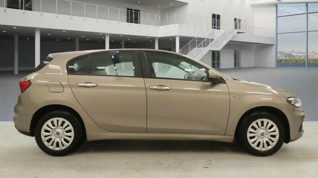 Fiat Tipo Hatchback 1.4 Mpi Easy Euro 6 201717 Grey #5